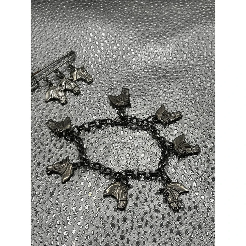 Vintage Horse Bracelet Silver Tone VTG 7 Horse Heads Chisel Jewelry 7